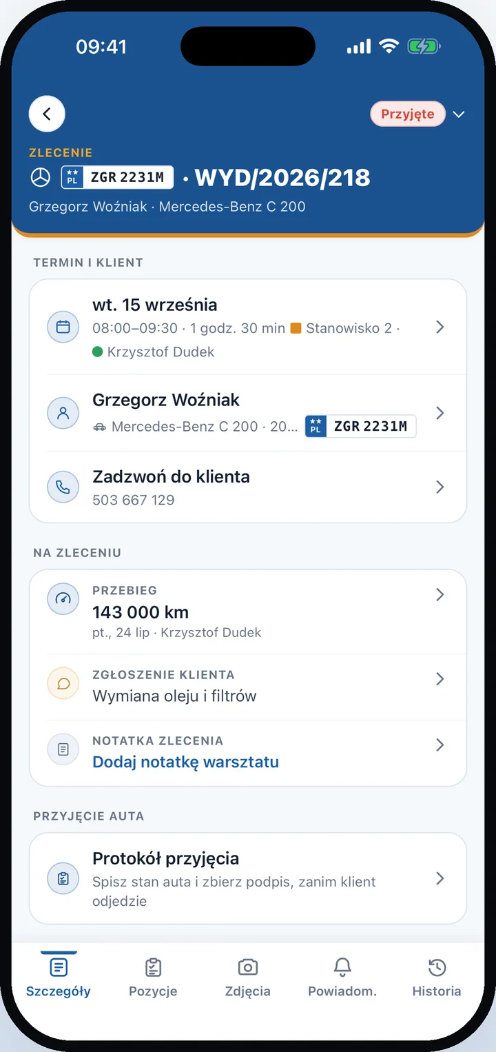 Karta zlecenia w aplikacji — termin i klient, przebieg, zgłoszenie klienta, protokół przyjęcia; zakładki Szczegóły, Pozycje, Zdjęcia, Powiadomienia, Historia